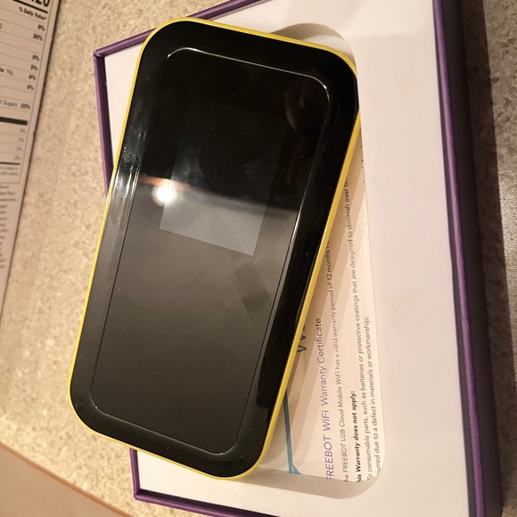 Freeboot portable Hotspot - Picture 3 of 4